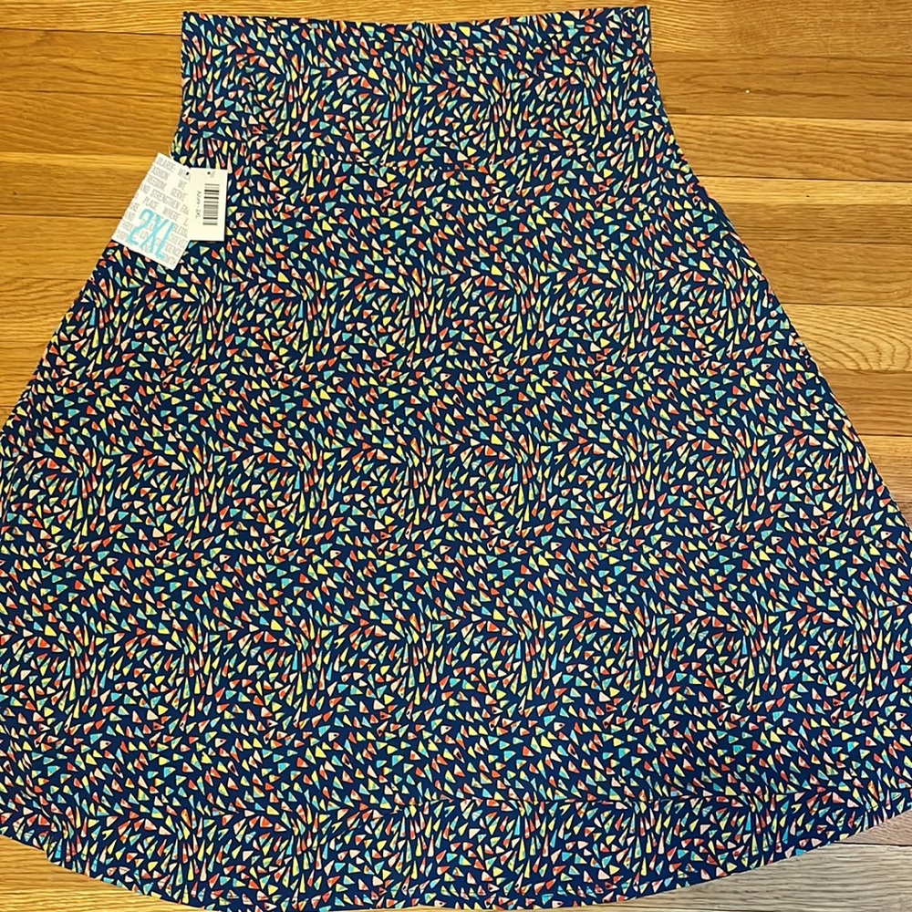 LuLaRoe NWT Womens 2XL Azure Stretchy Navy Base with Geometric